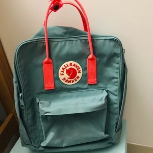 Fjallraven Kanken Medium sized backpack